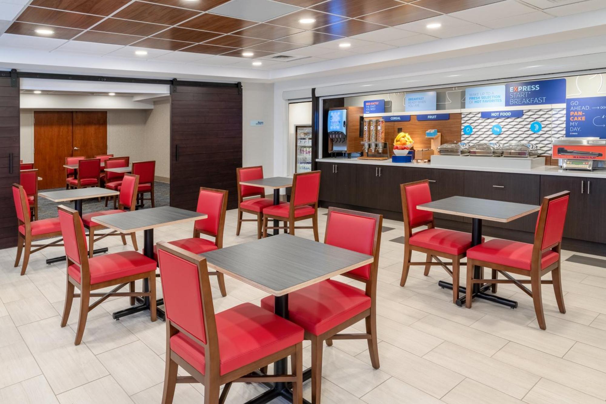 Holiday Inn Express & Suites Colorado Springs-Airport By Ihg Εξωτερικό φωτογραφία