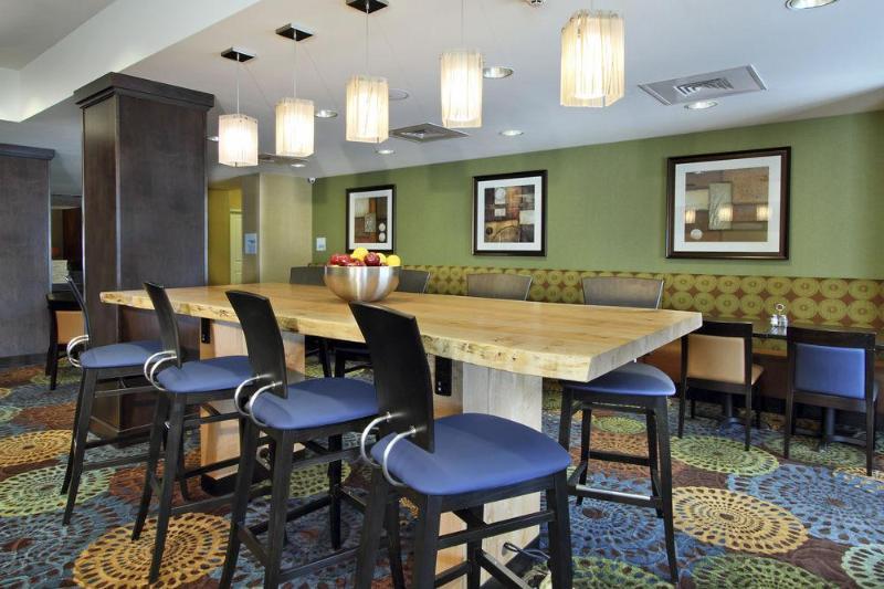 Holiday Inn Express & Suites Colorado Springs-Airport By Ihg Εξωτερικό φωτογραφία